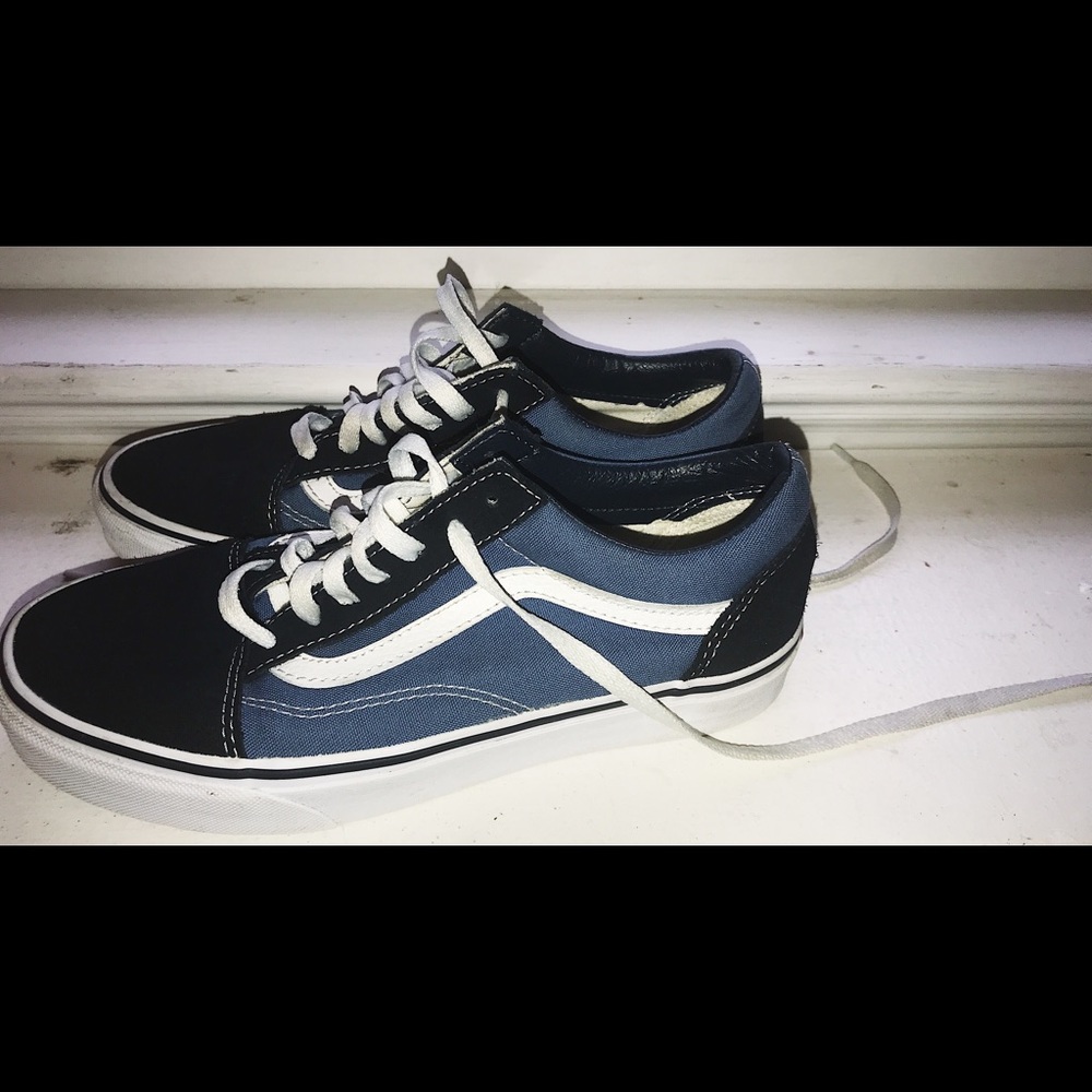 Blue/Black Old Skool Vans with White stripe